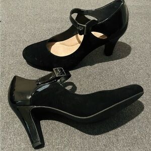 Women's Velmah Memory Foam Mary Jane Pumps